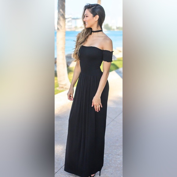 BLACK OFF SHOULDER SMOKED TOP MAXI DRESS - Picture 3 of 10